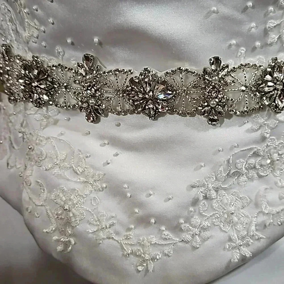 All that Bling is a Unique One-Of-A-Kind Bridal Package - Picture 8 of 17